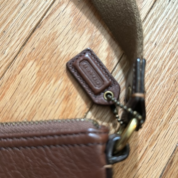 Coach cross body bag - Picture 3 of 8